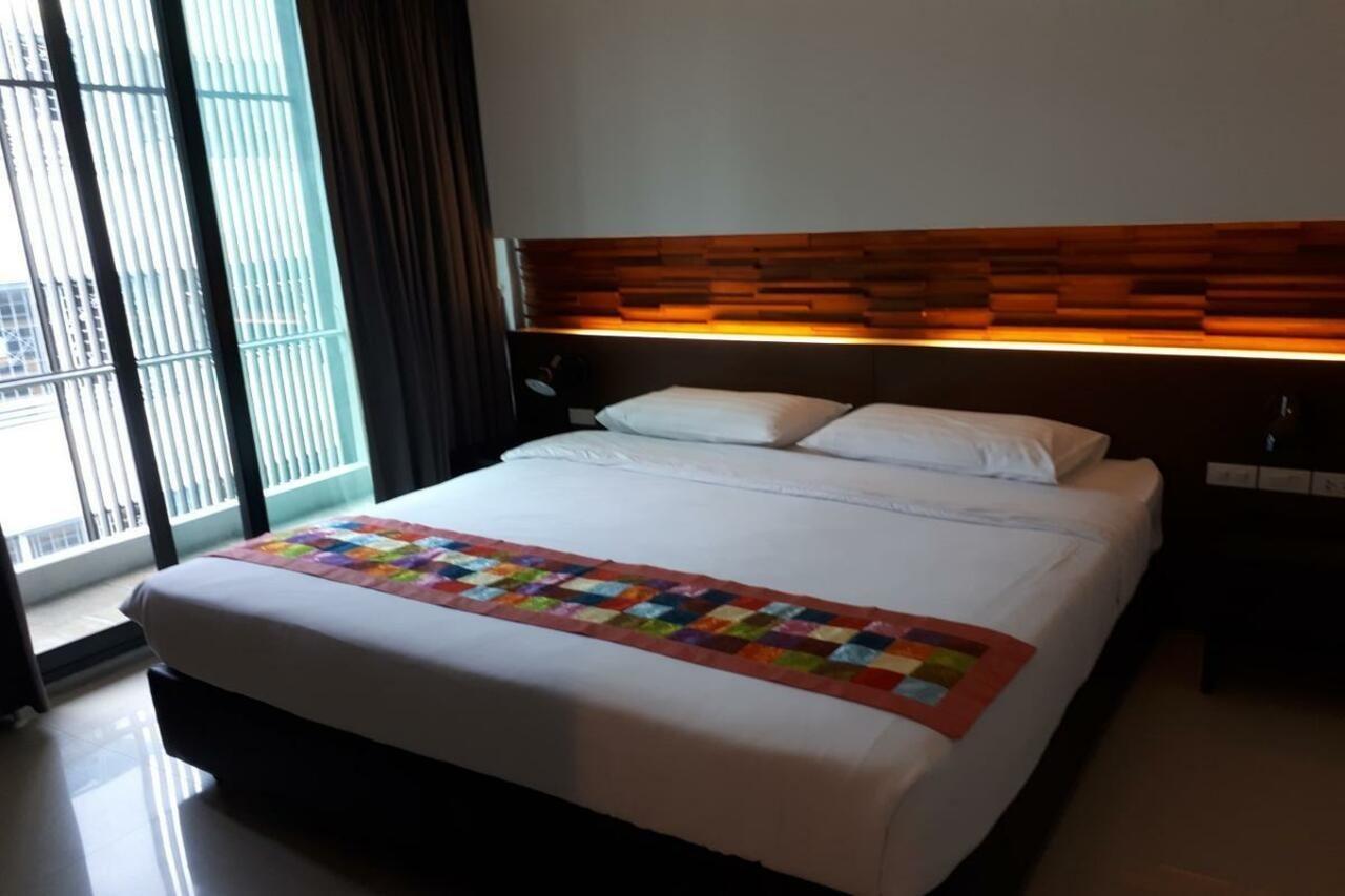 At One Inn Hualampong Bangkok Exteriér fotografie