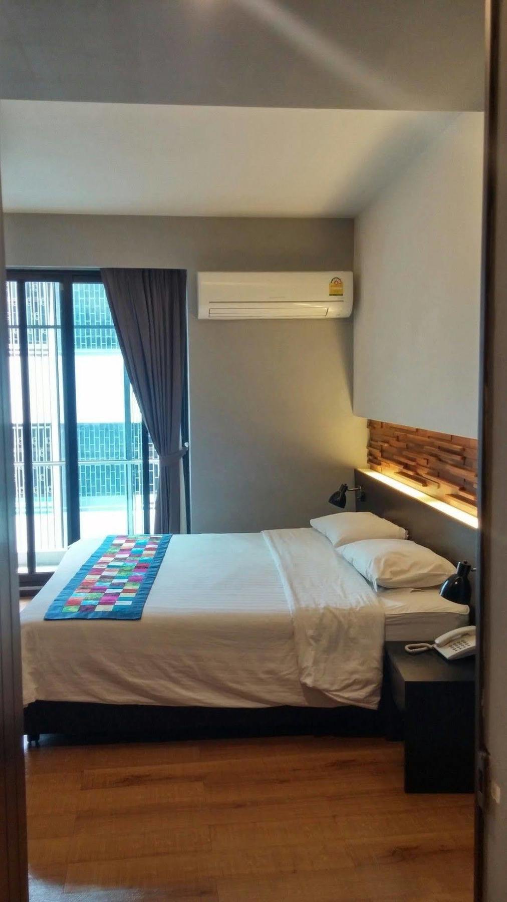 At One Inn Hualampong Bangkok Exteriér fotografie