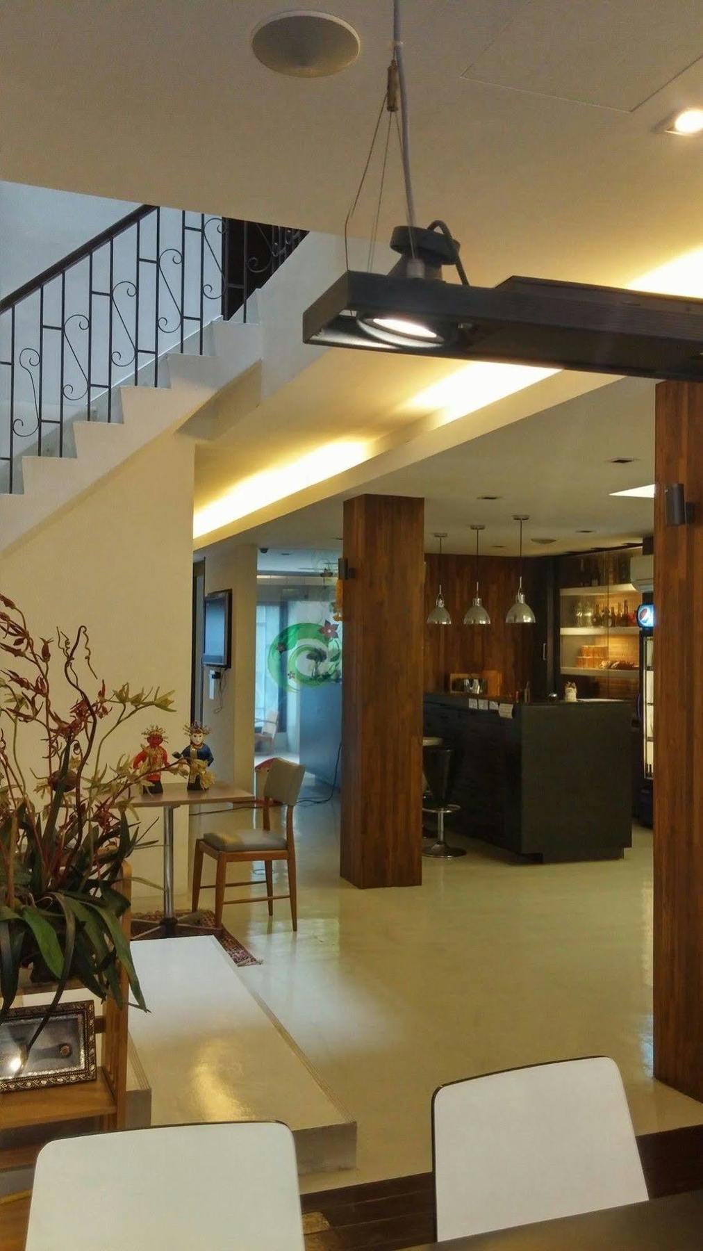 At One Inn Hualampong Bangkok Exteriér fotografie