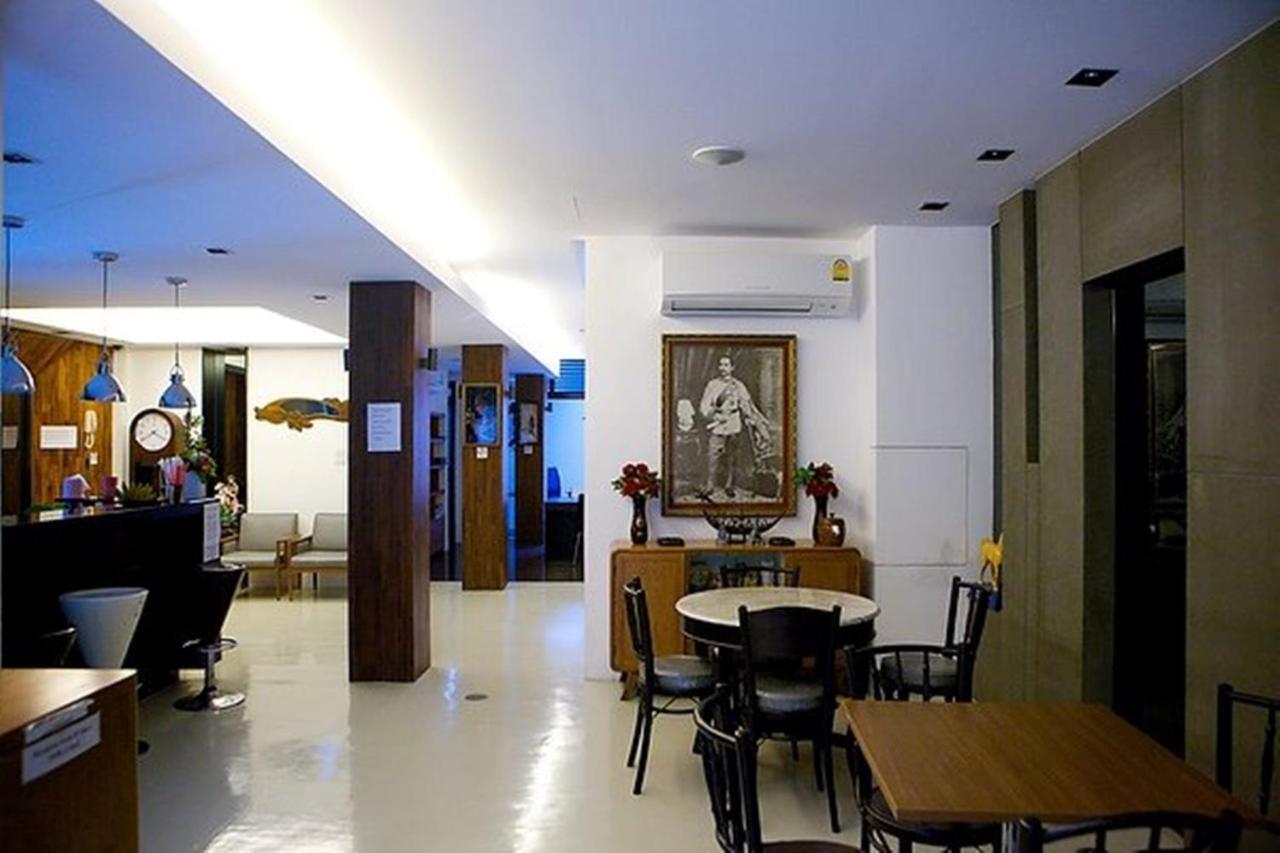 At One Inn Hualampong Bangkok Exteriér fotografie